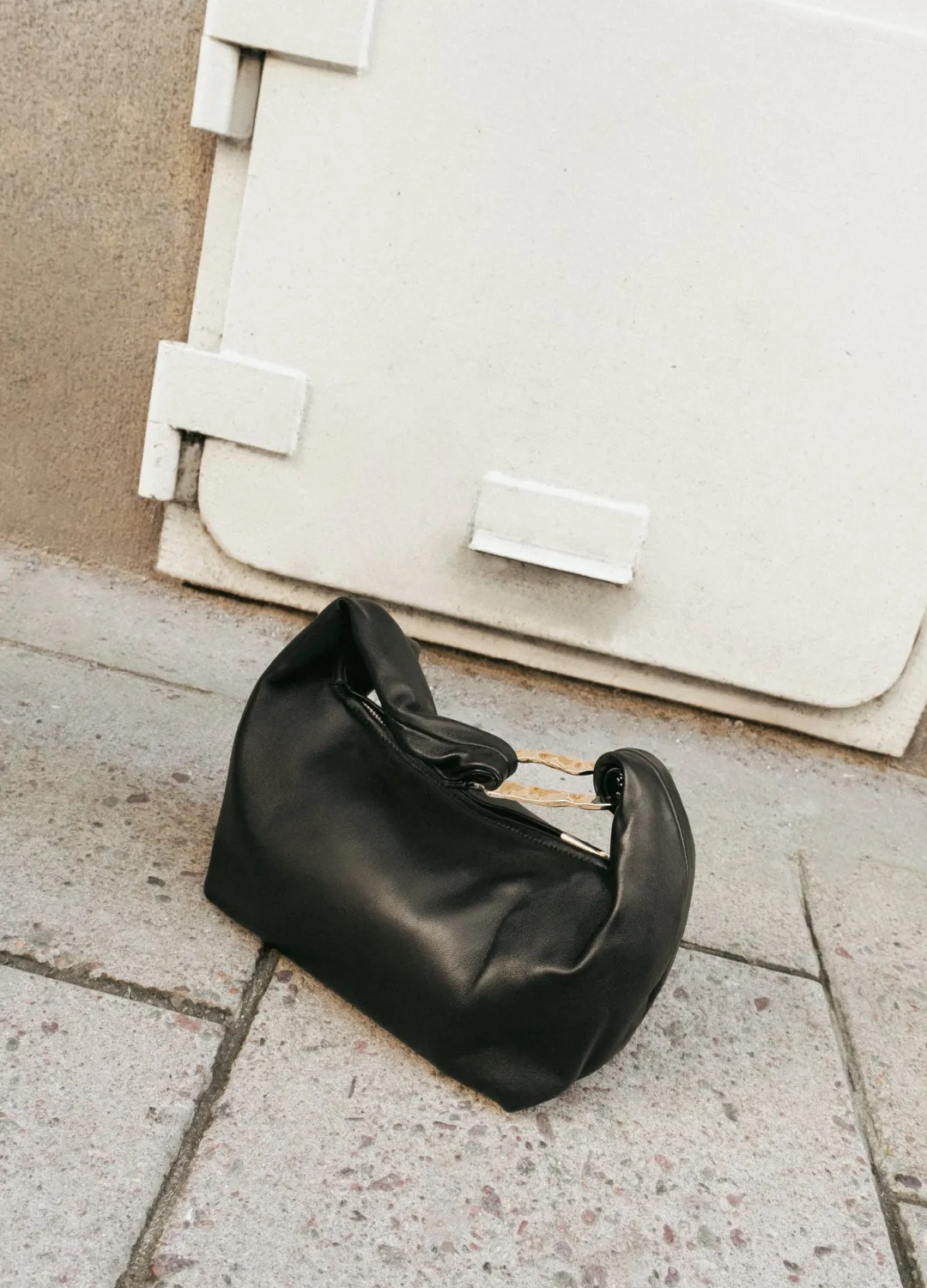 amanda_shoulder_bag_leath_7.webp Amanda Shoulder Bag Leather ^Flattered Clearance