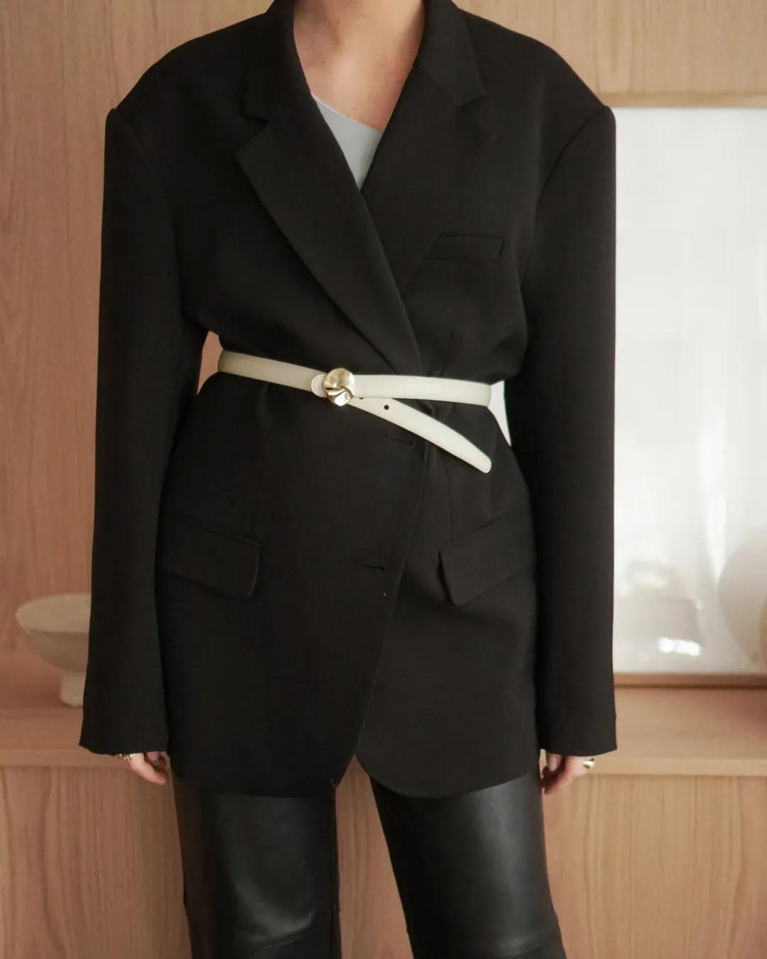 brie_belt_leather_black_4.webp Brie Belt Leather ^Flattered Flash Sale