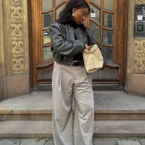 Clay Clutch Suede ^Flattered Shop