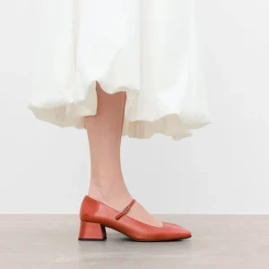 Evan Leather Red^Flattered Best