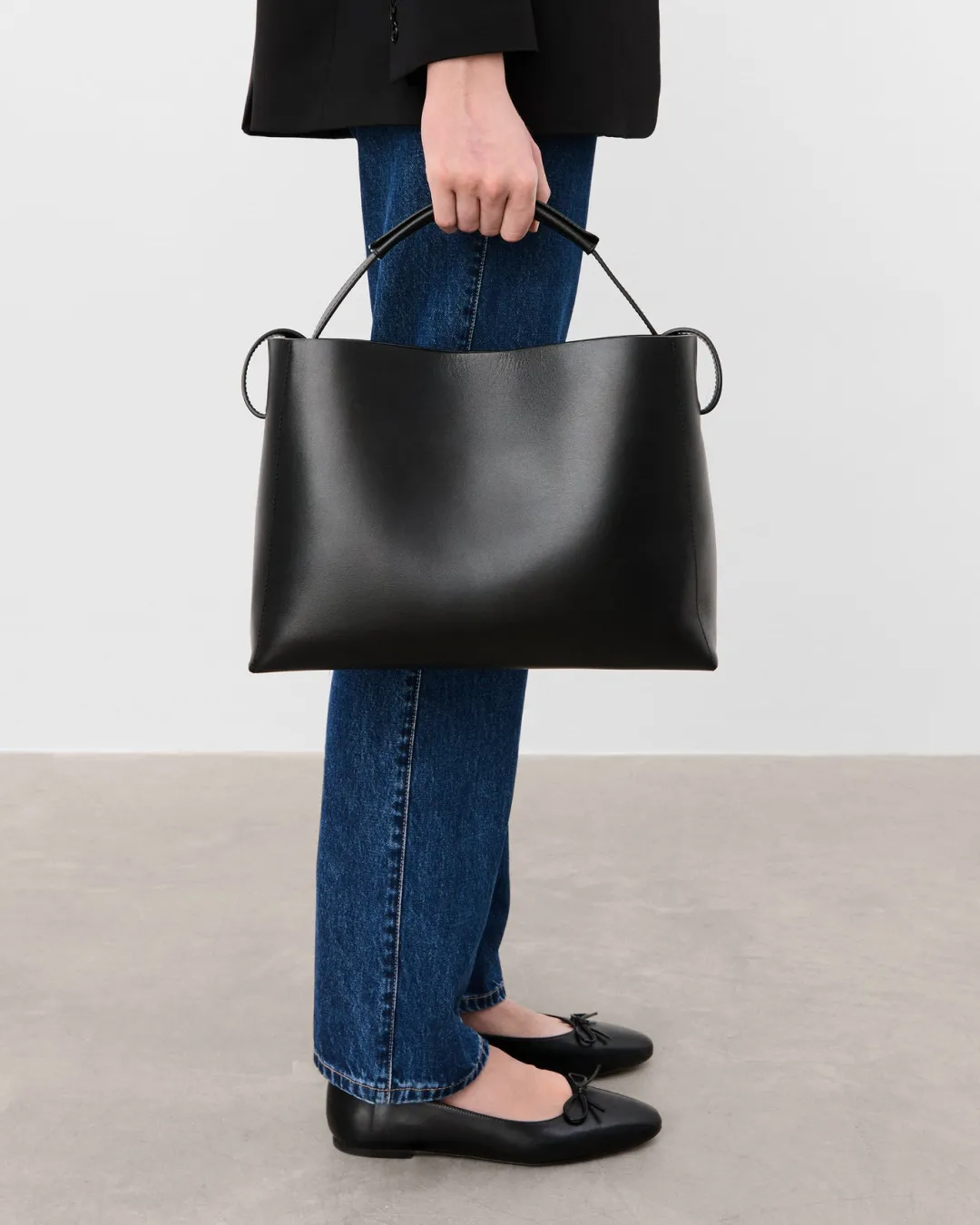 hedda_grande_handbag_leat_2.webp Hedda Grande Handbag Leather ^Flattered Online
