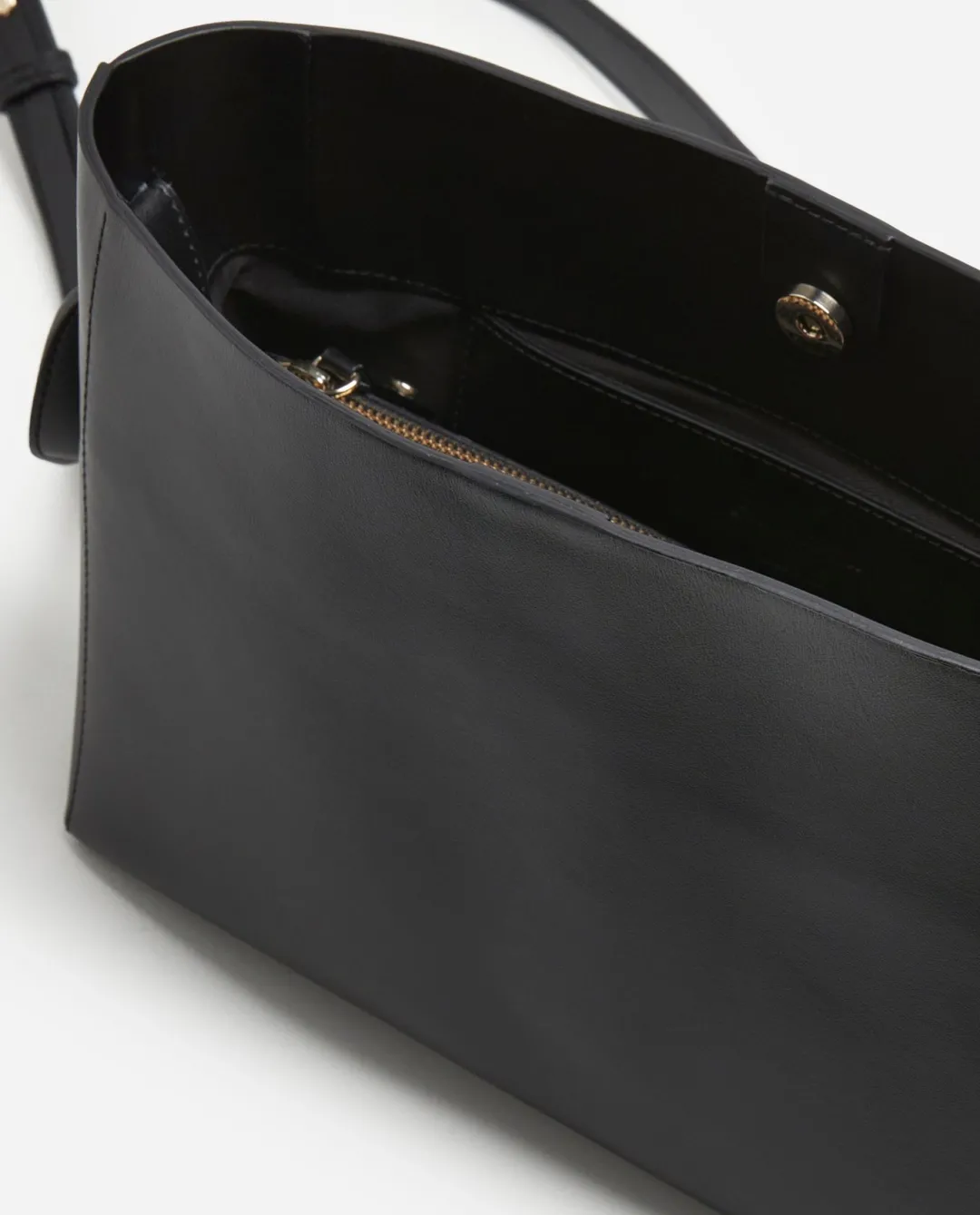 hedda_midi_handbag_leathe_4.webp Hedda Midi Handbag Leather ^Flattered Flash Sale