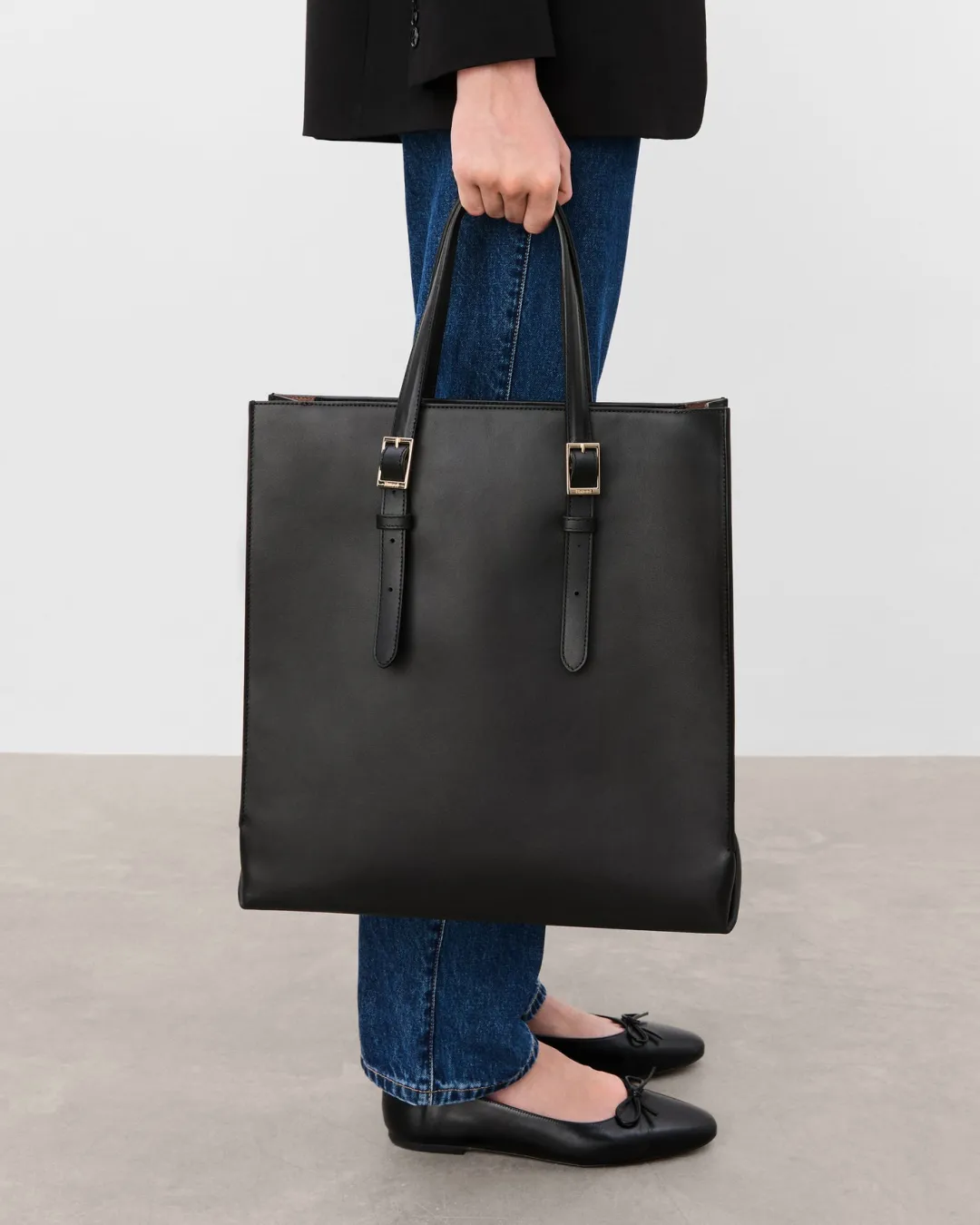 kristine_tote_leather_bla_1.webp Kristine Tote Leather ^Flattered Store