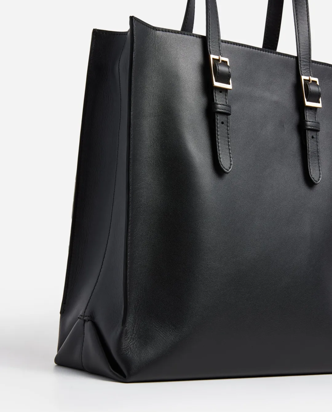 kristine_tote_leather_bla_3.webp Kristine Tote Leather ^Flattered Store