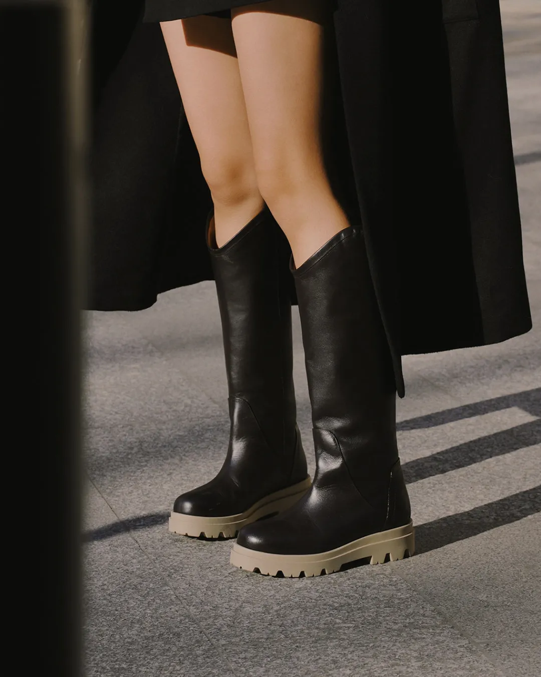 leonore_leather_dark_brow_3.webp Leonore Leather Brown^Flattered Best Sale
