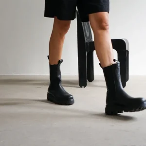 Lia Leather ^Flattered Online