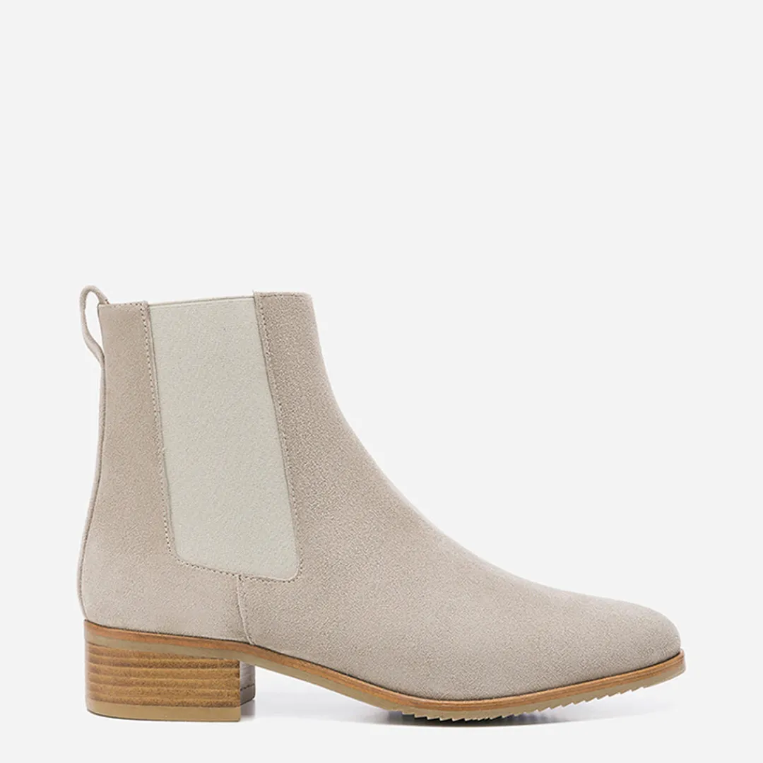 lucile_suede_sand_0.webp Lucile Suede ^Flattered Fashion