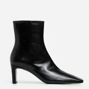 Moa Leather ^Flattered Online