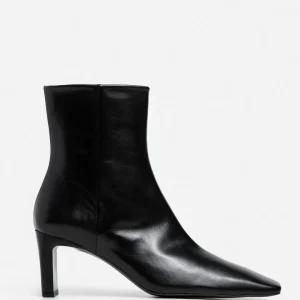Moa Leather ^Flattered Online