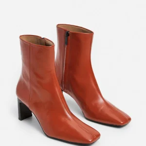 Moa Leather Red^Flattered Fashion