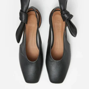 Nancy Leather ^Flattered Online