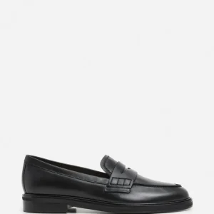 Sara Leather ^Flattered Fashion