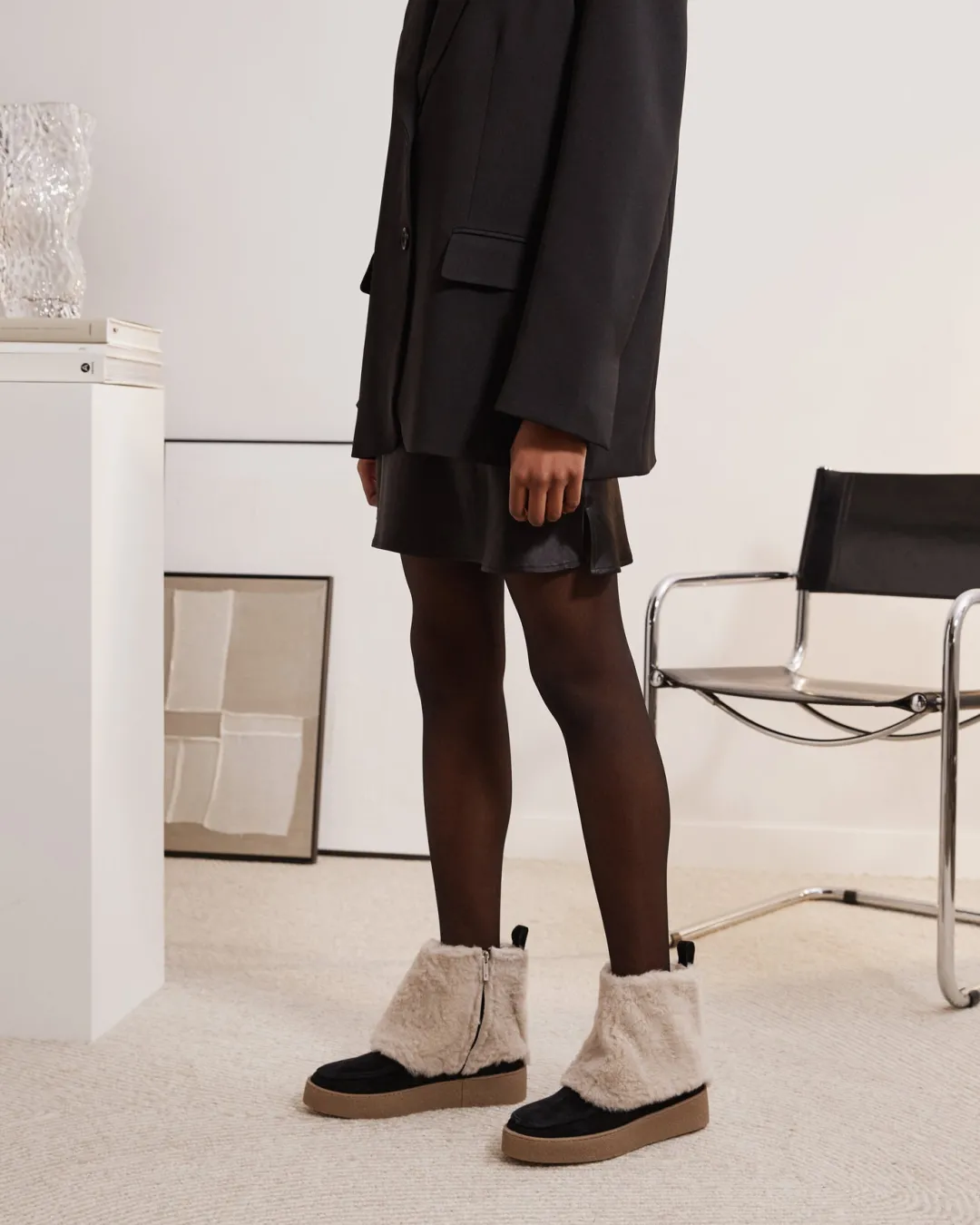 sonia_suede_black_2.webp Sonia Suede ^Flattered Hot